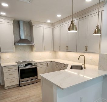 Finished Jupiter kitchen remodeling project by Meltini Remodeling
